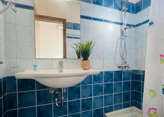 Vibes On The *